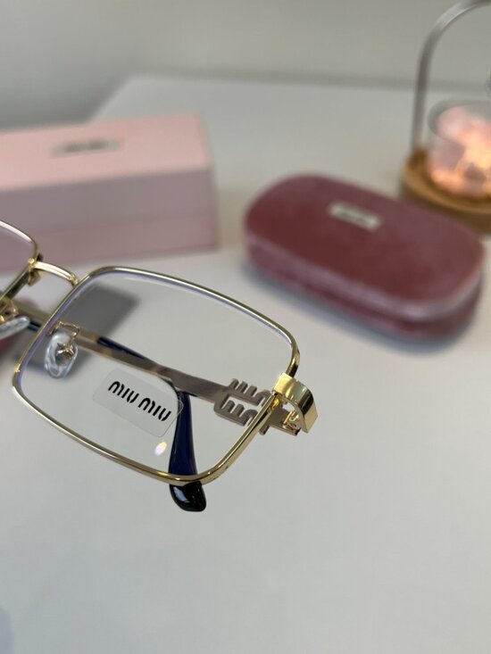 ✅NWT Authentic  MIU MIU Sunglasses main image 4
